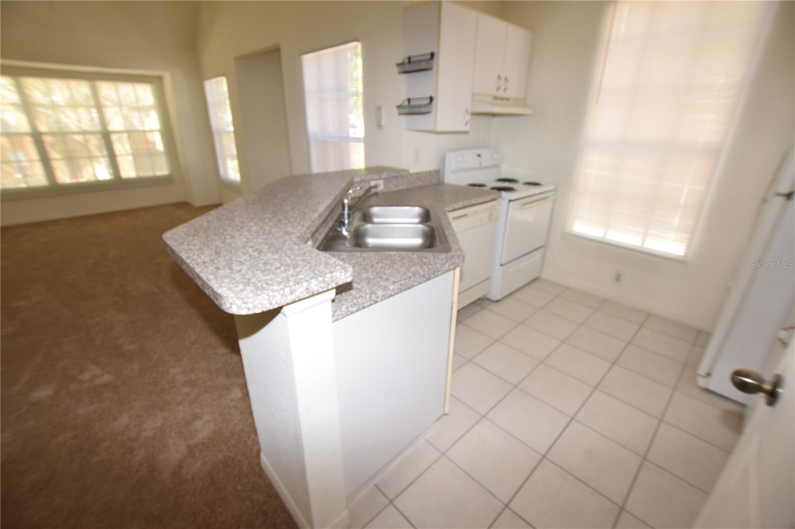 Image 13 of 32 For 6324 Raleigh Street 714