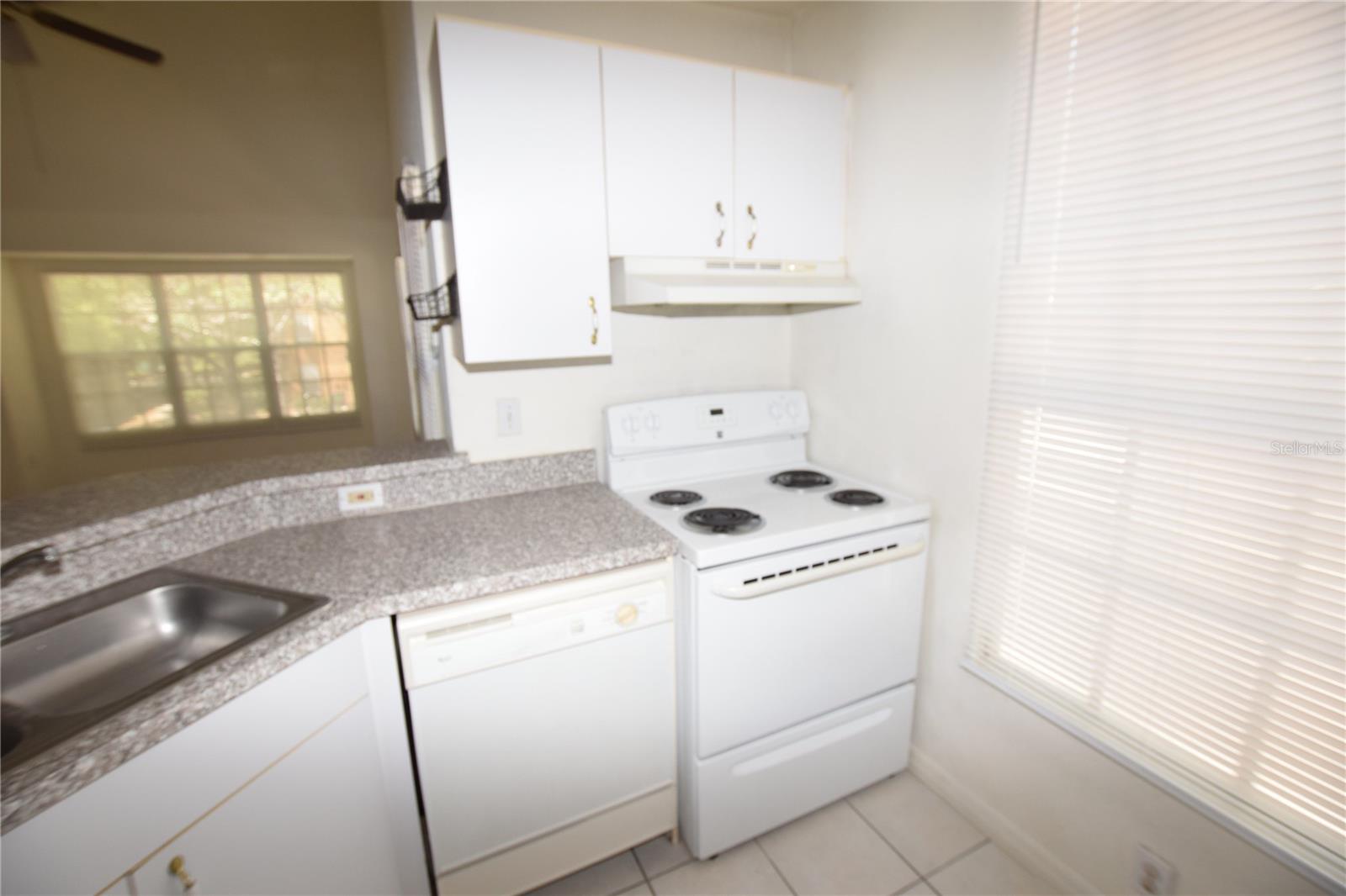 Image 16 of 32 For 6324 Raleigh Street 714