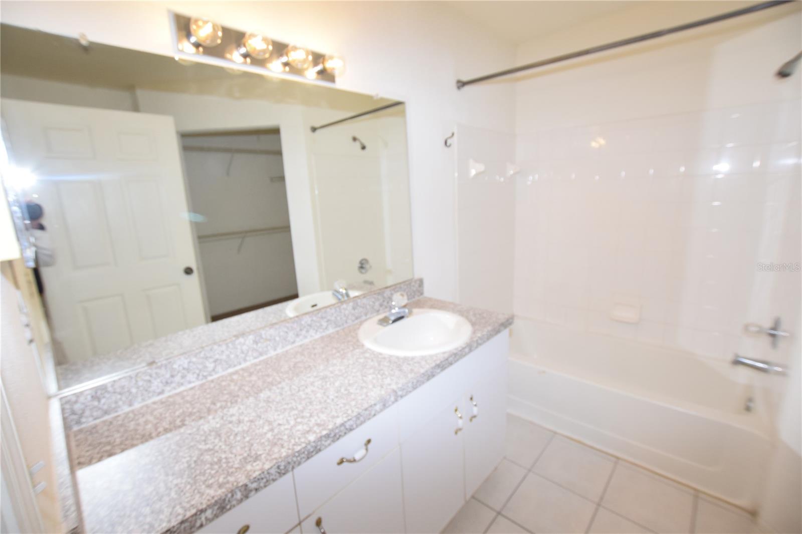 Image 29 of 32 For 6324 Raleigh Street 714