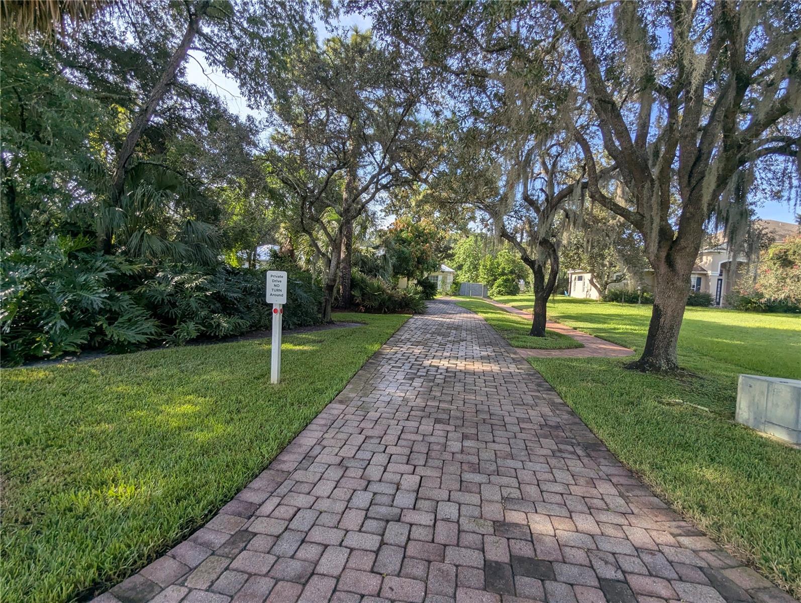 Image 10 of 64 For 8052 Oak Park Road