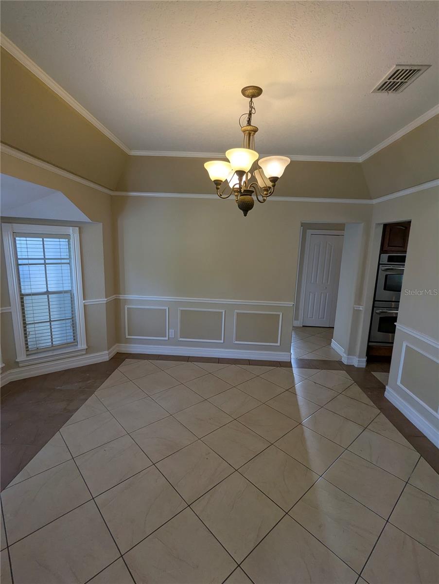 Image 16 of 64 For 8052 Oak Park Road