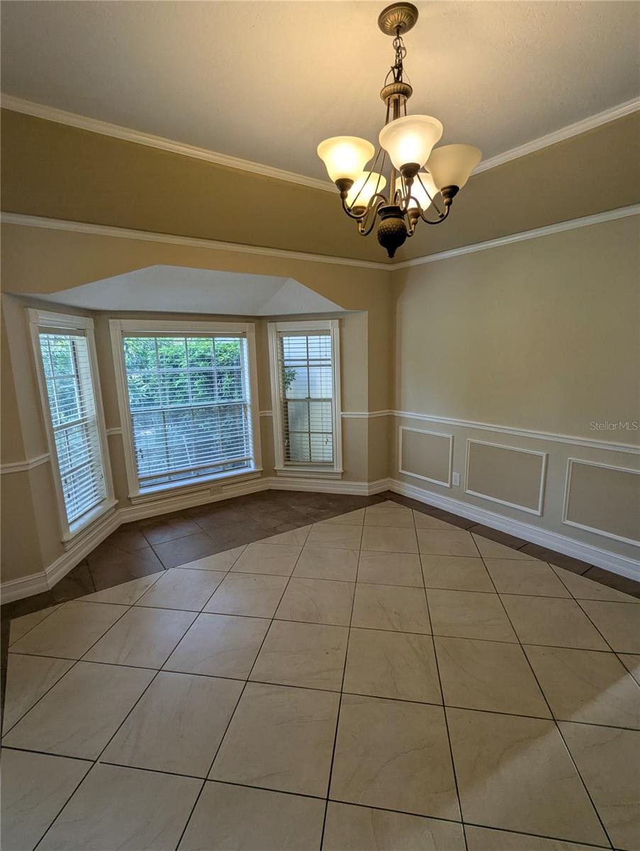 Image 18 of 64 For 8052 Oak Park Road