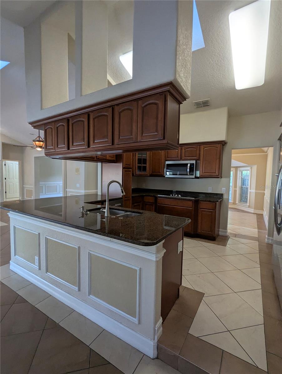 Image 28 of 64 For 8052 Oak Park Road