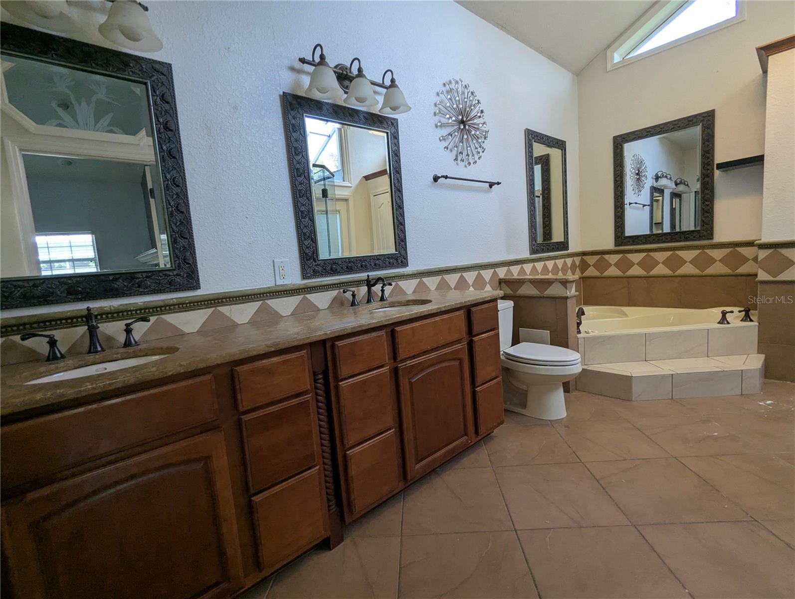 Image 45 of 64 For 8052 Oak Park Road