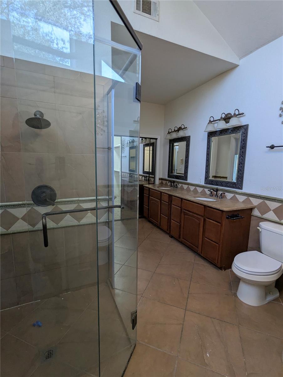 Image 46 of 64 For 8052 Oak Park Road