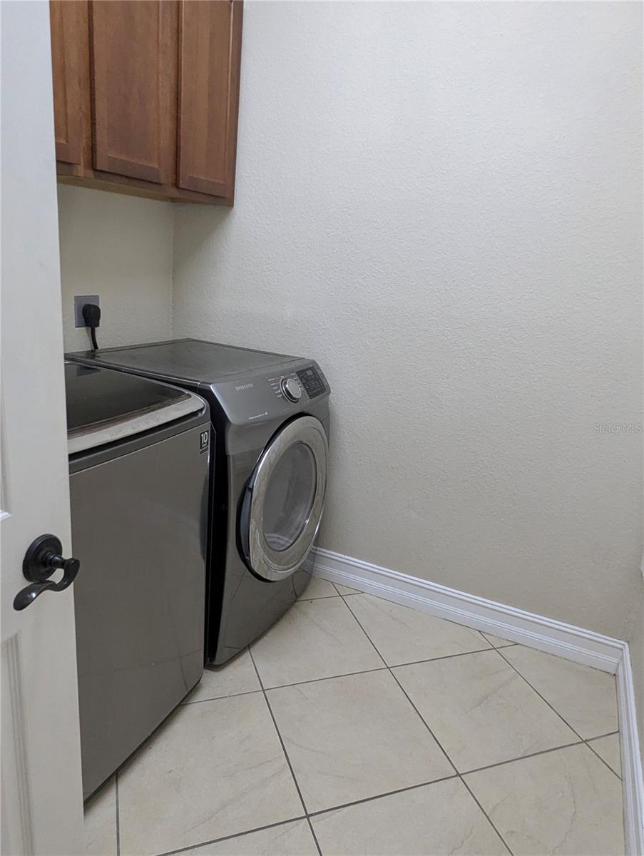 Image 50 of 64 For 8052 Oak Park Road