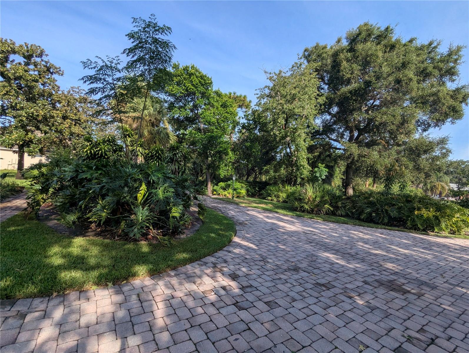 Image 9 of 64 For 8052 Oak Park Road