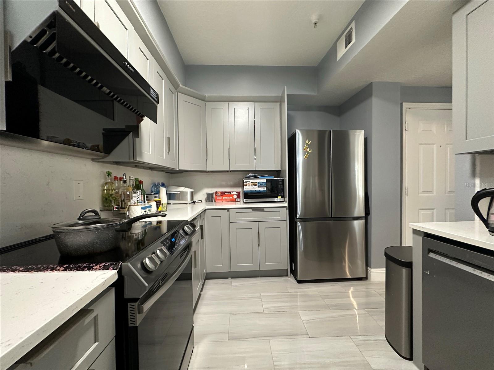 Image 10 of 21 For 5554 Metrowest Boulevard 4-312