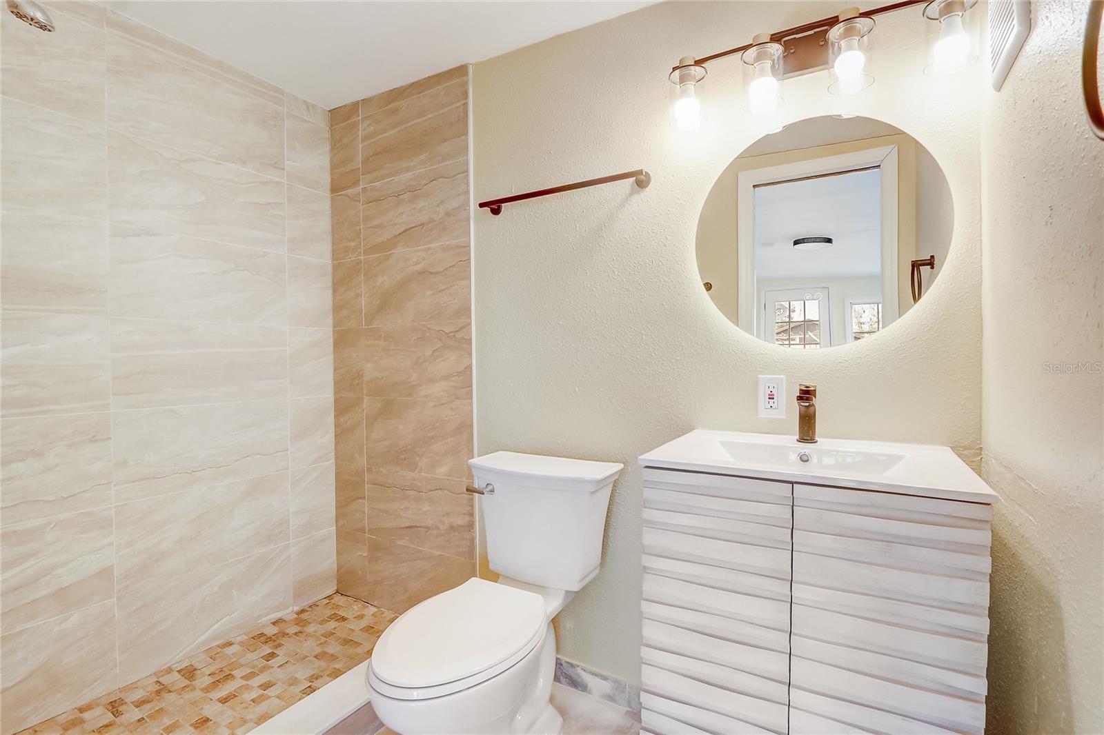 Image 16 of 52 For 618 Maryland Avenue