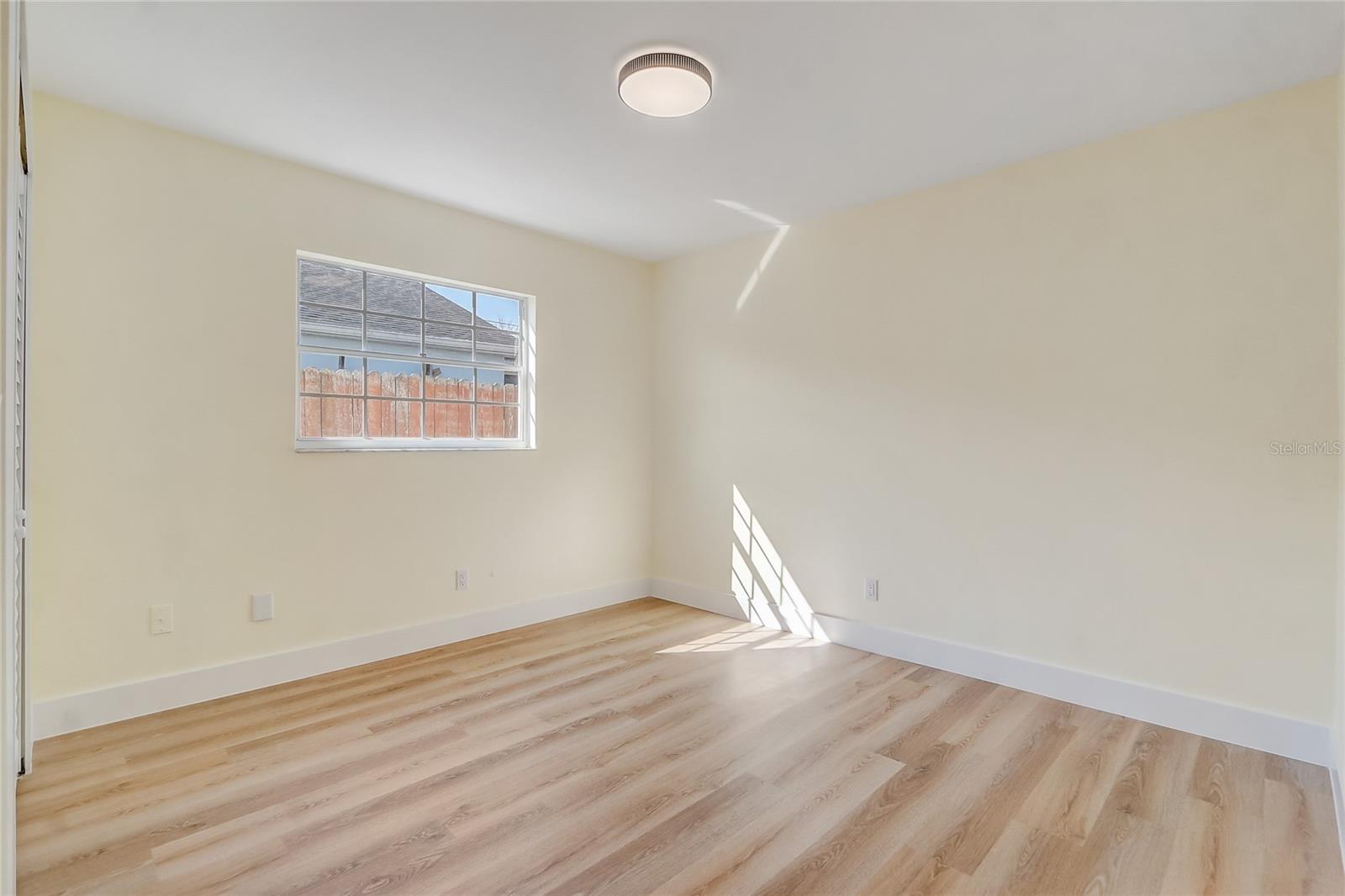 Image 17 of 52 For 618 Maryland Avenue