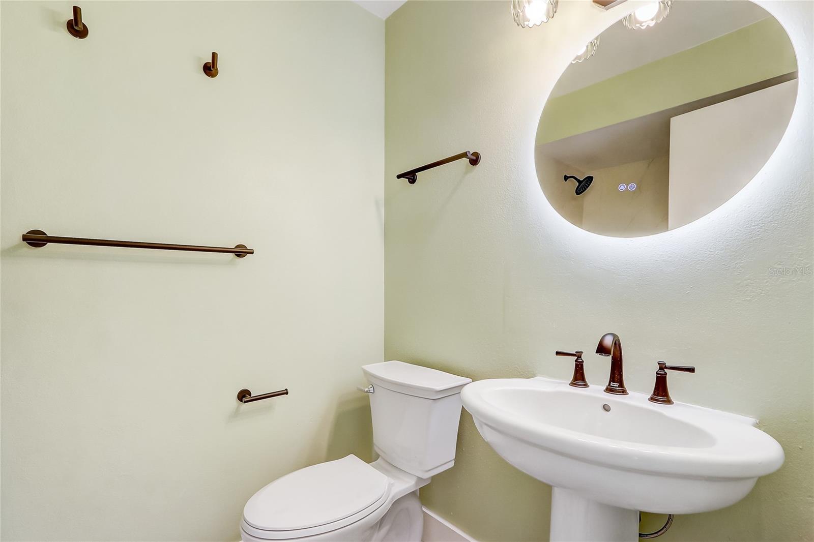 Image 19 of 52 For 618 Maryland Avenue