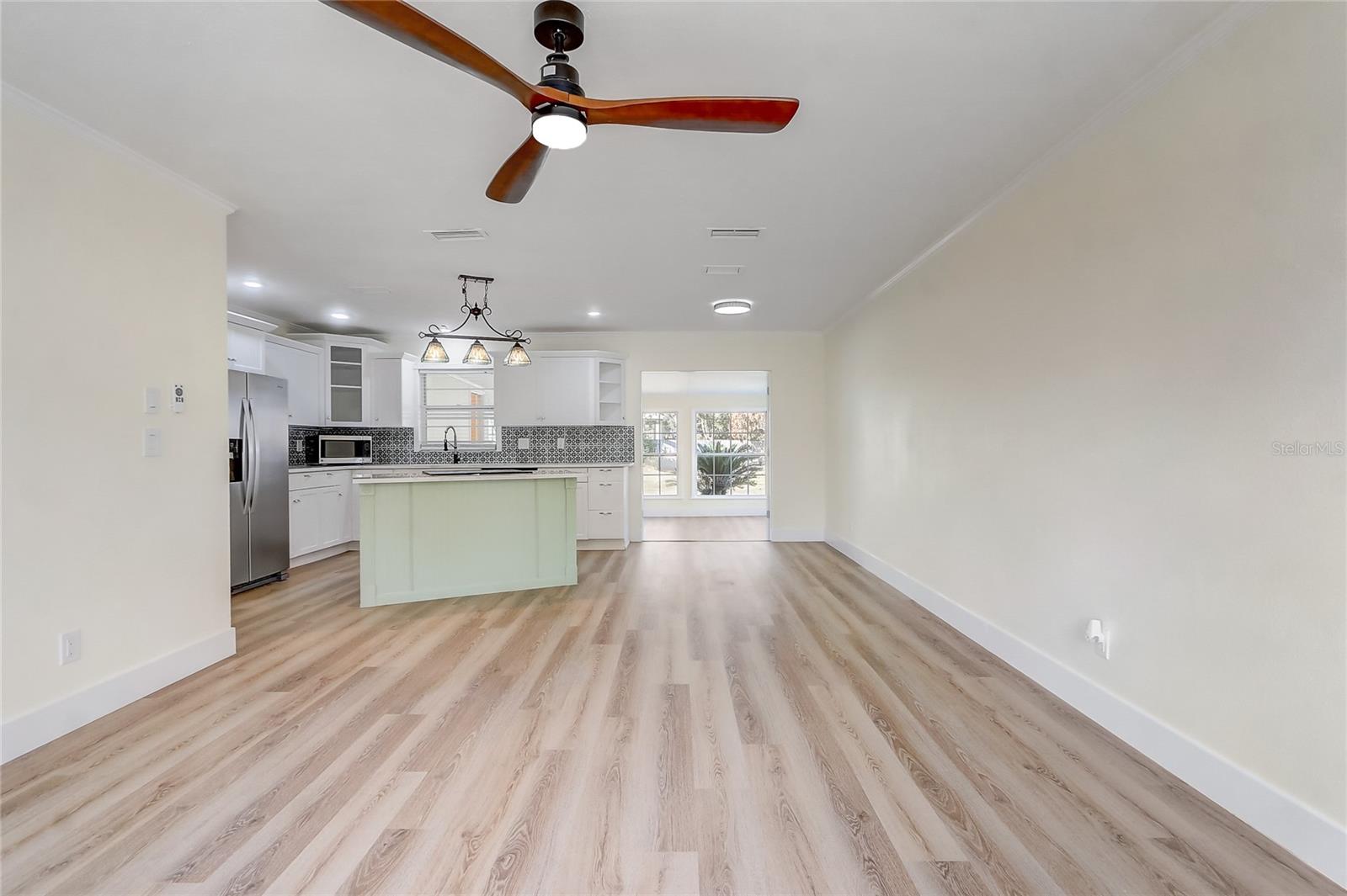 Image 7 of 52 For 618 Maryland Avenue