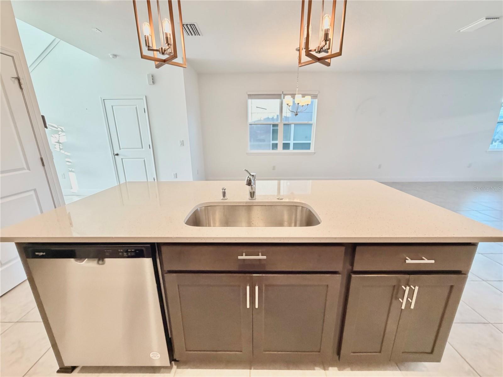 Image 27 of 81 For 2104 Axel Street