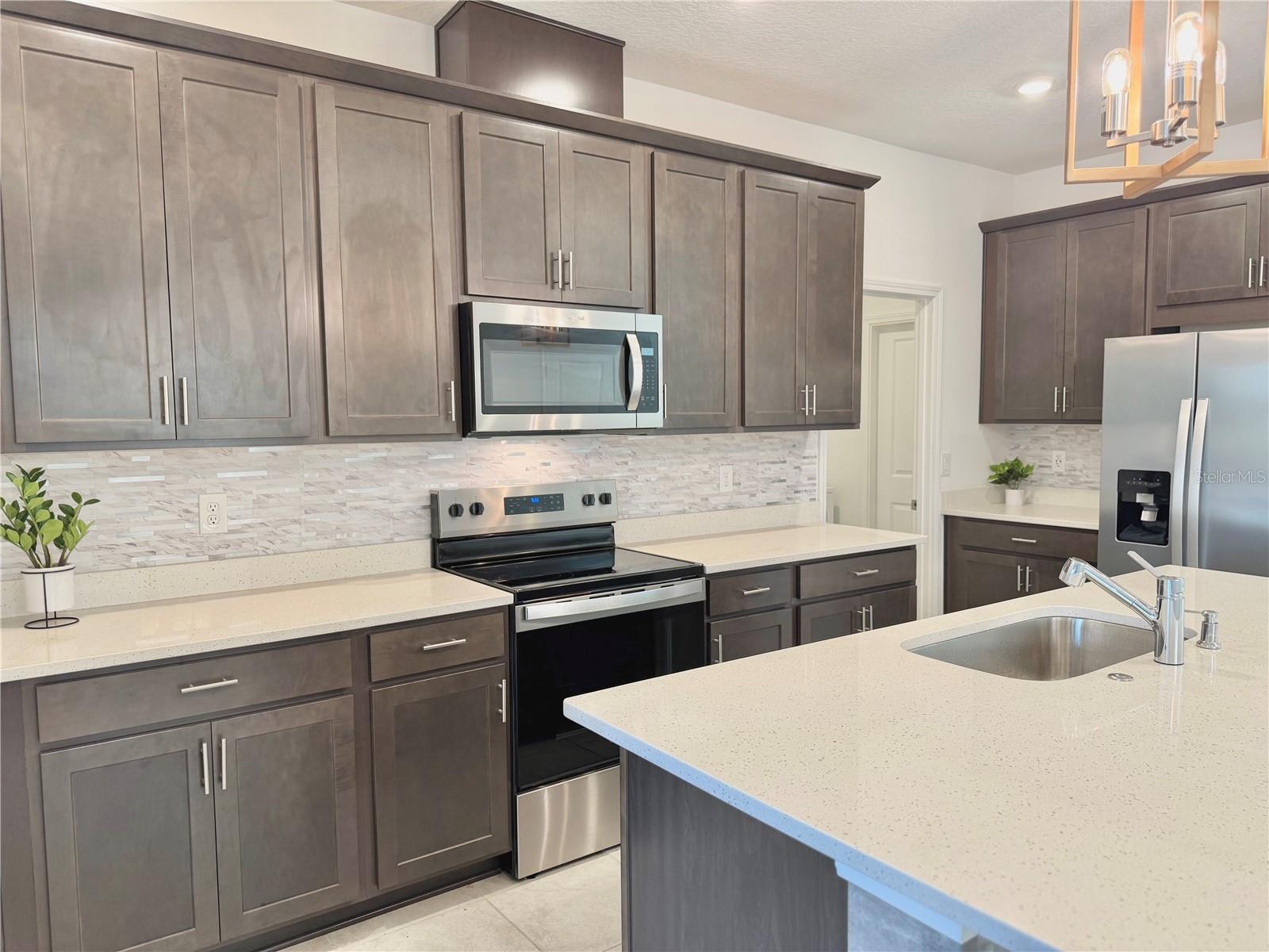 Image 42 of 81 For 2104 Axel Street