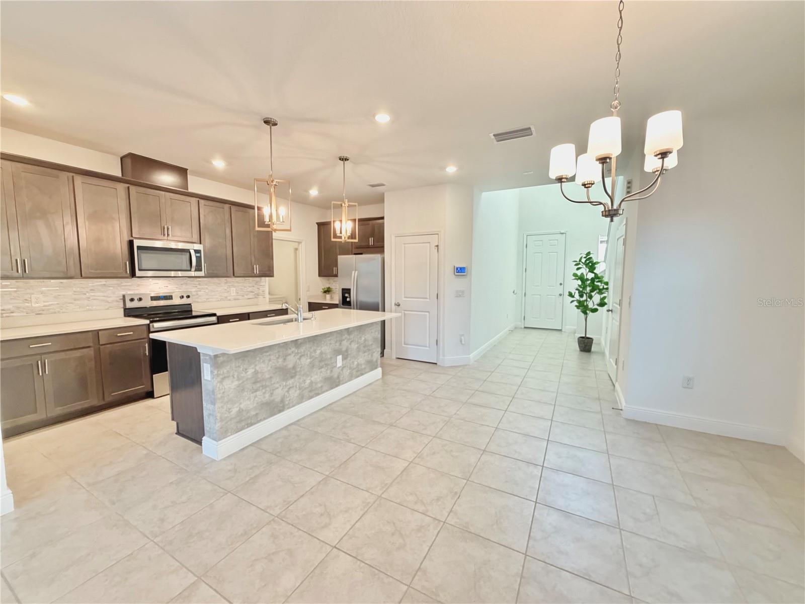 Image 51 of 81 For 2104 Axel Street