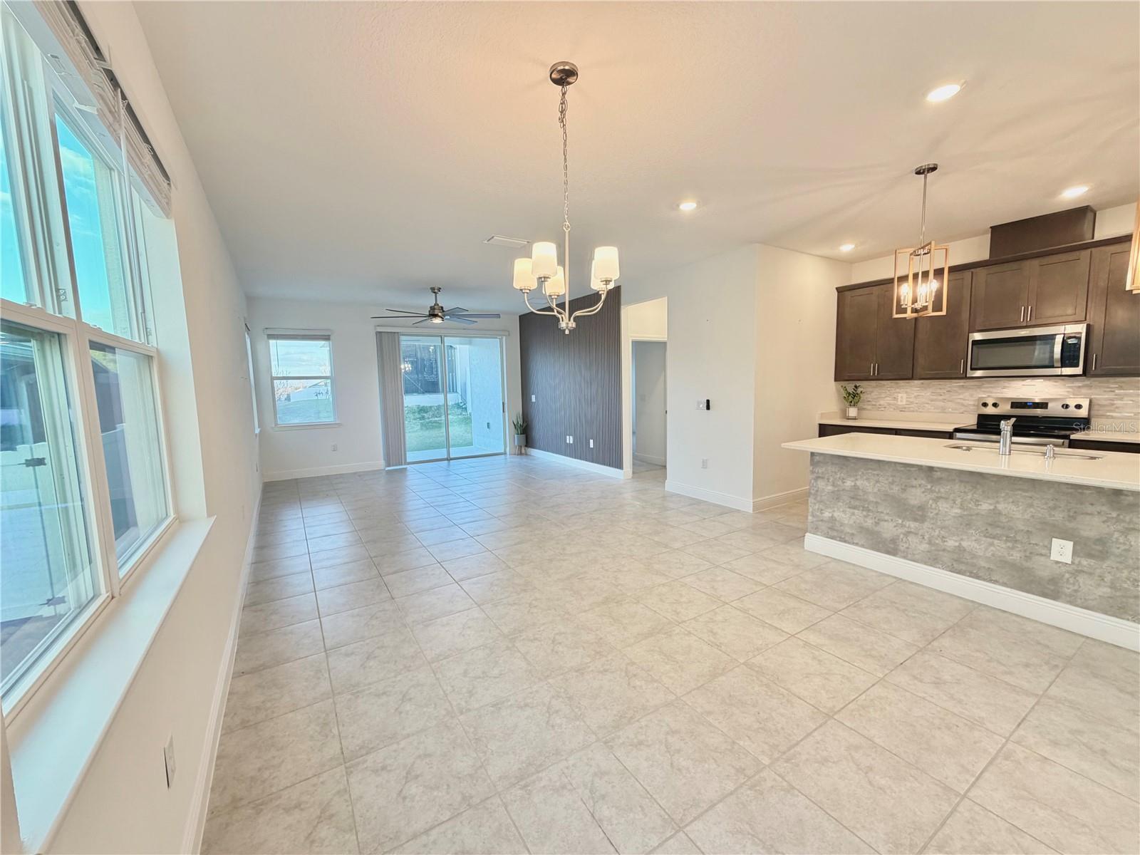 Image 54 of 81 For 2104 Axel Street