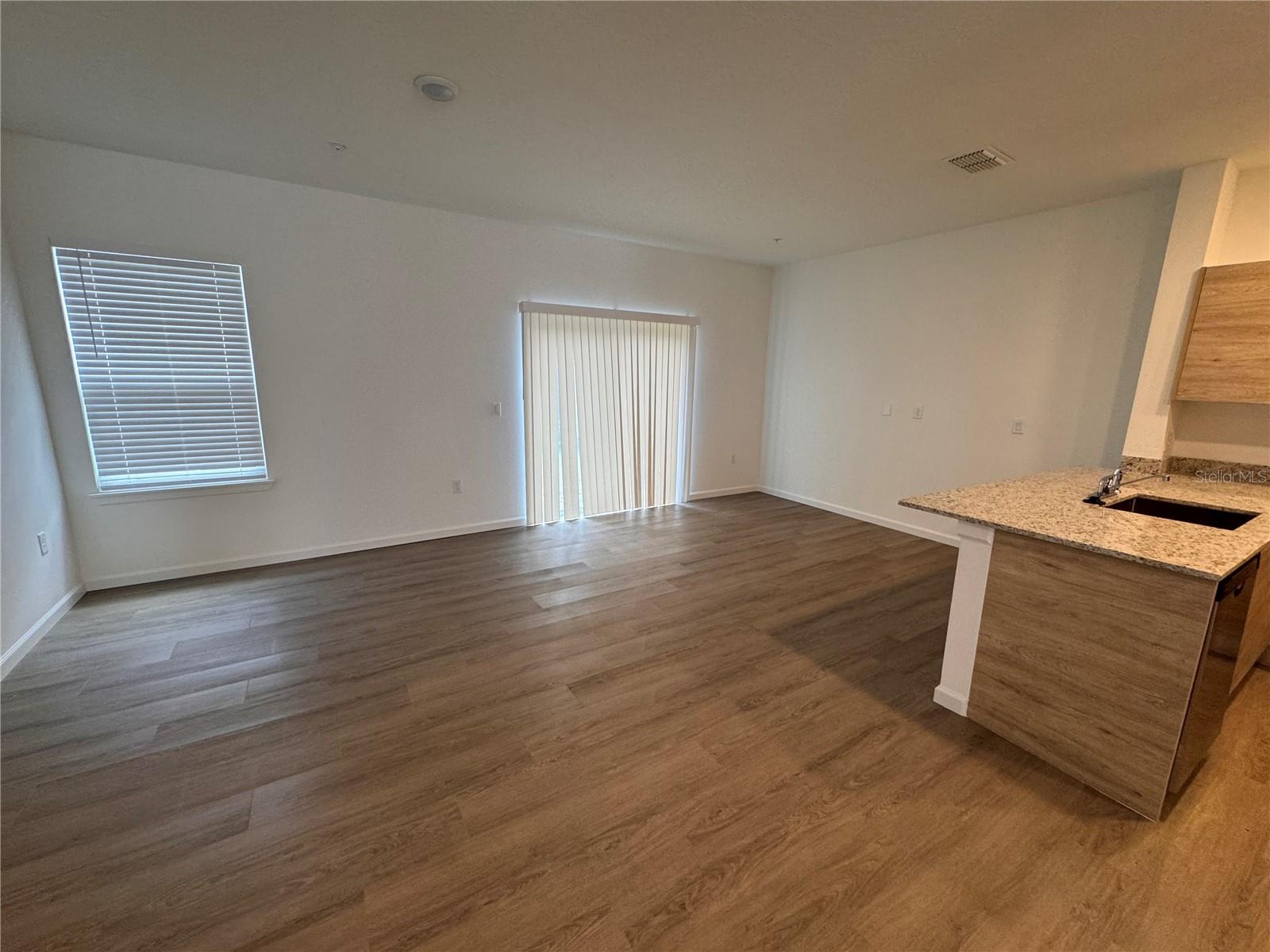 Image 7 of 23 For 1213 Southstation Place 404