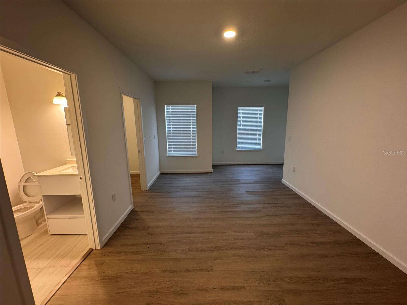 Image 9 of 23 For 1213 Southstation Place 404