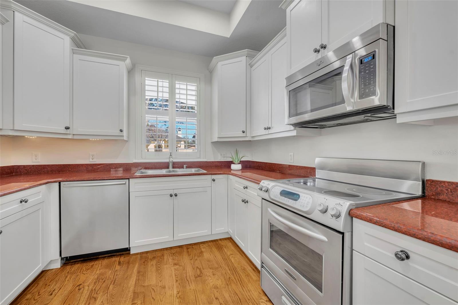 Image 10 of 46 For 456 Carolina Avenue