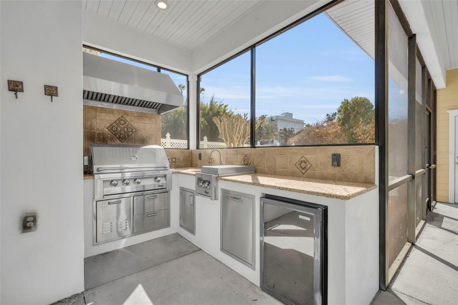 Image 28 of 46 For 456 Carolina Avenue