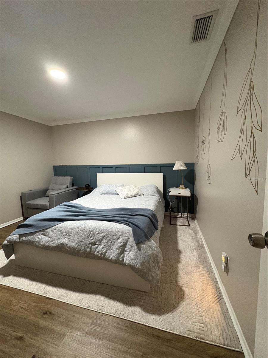 Image 15 of 22 For 1500 Gay Road 20d