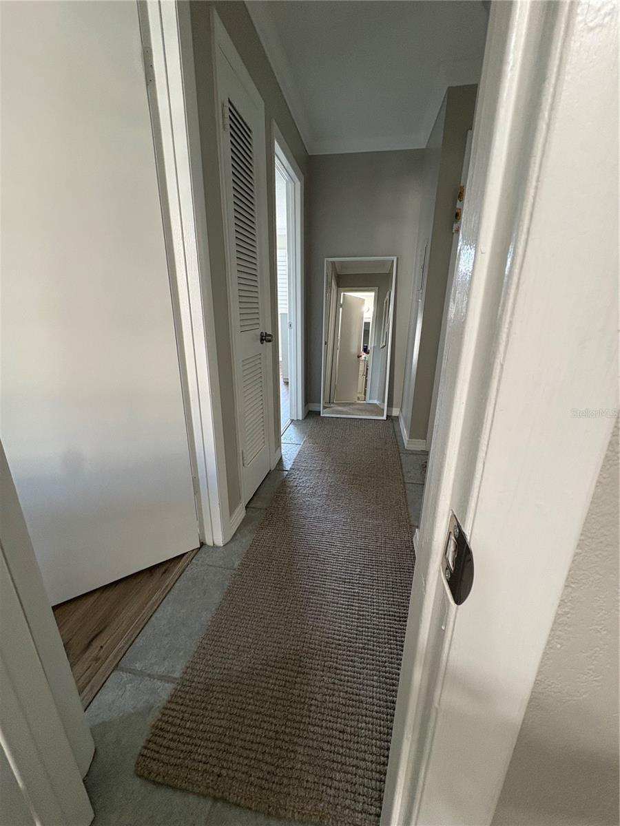 Image 17 of 22 For 1500 Gay Road 20d