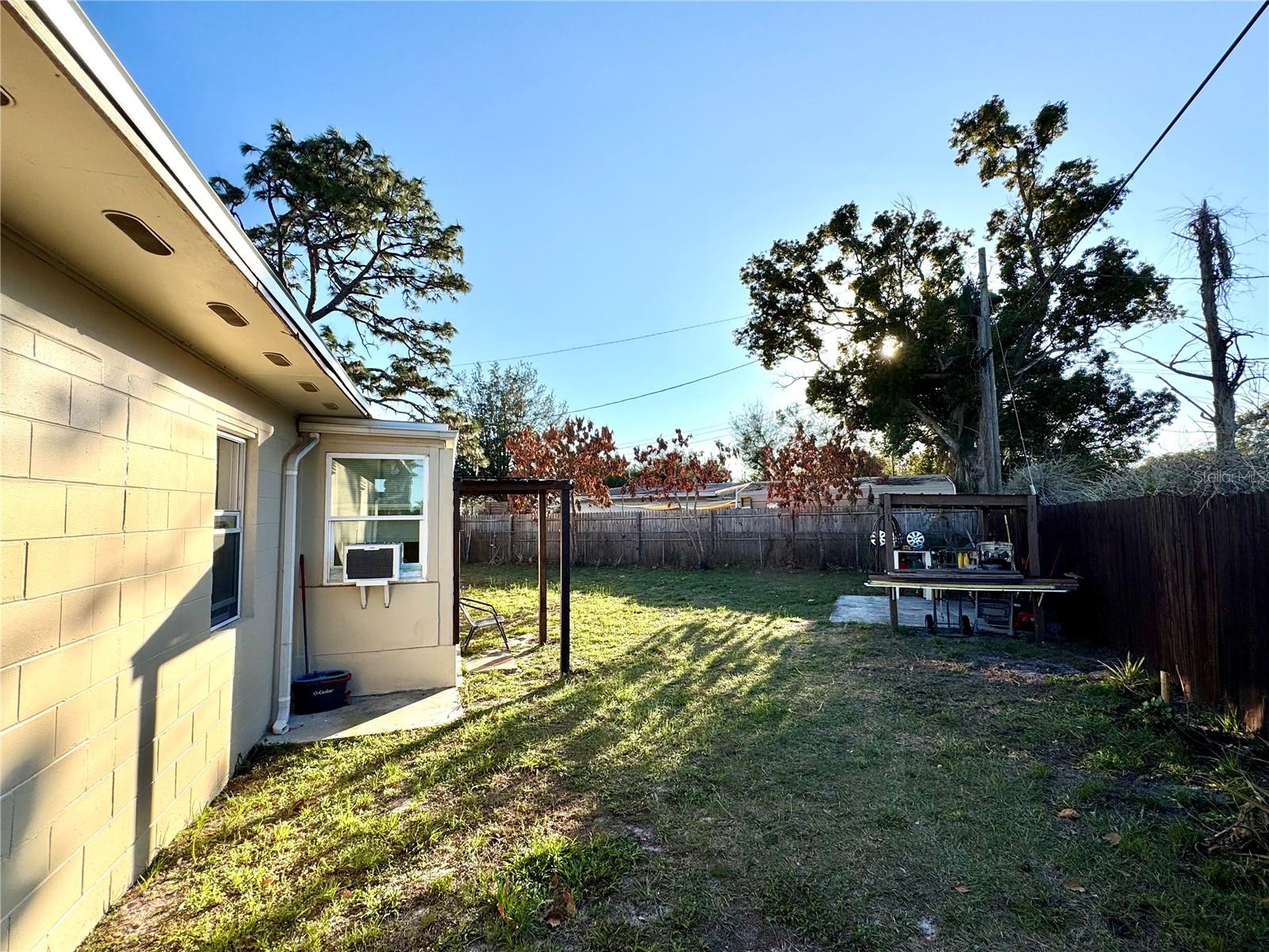 Image 19 of 26 For 504 Oxalis Avenue