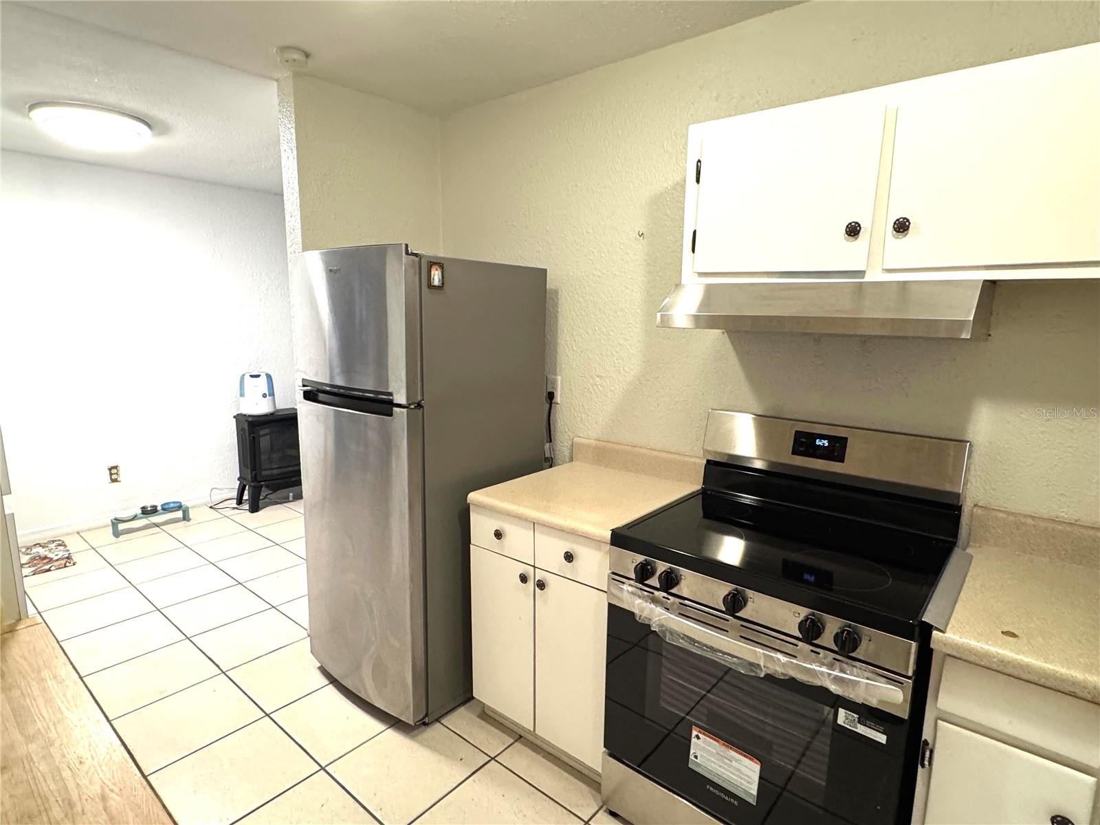 Image 7 of 26 For 504 Oxalis Avenue