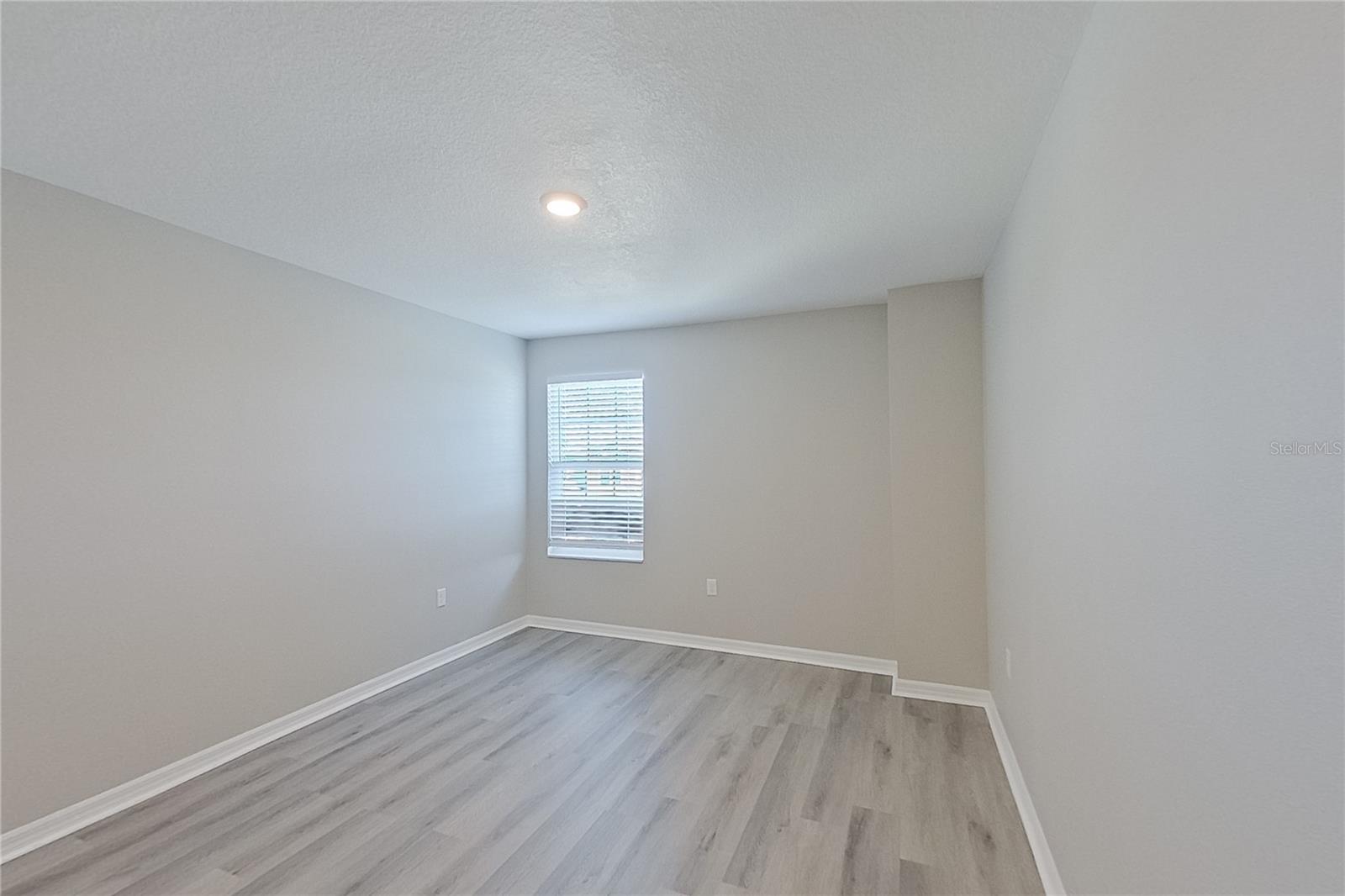 Image 26 of 36 For 30161 Fedora Circle