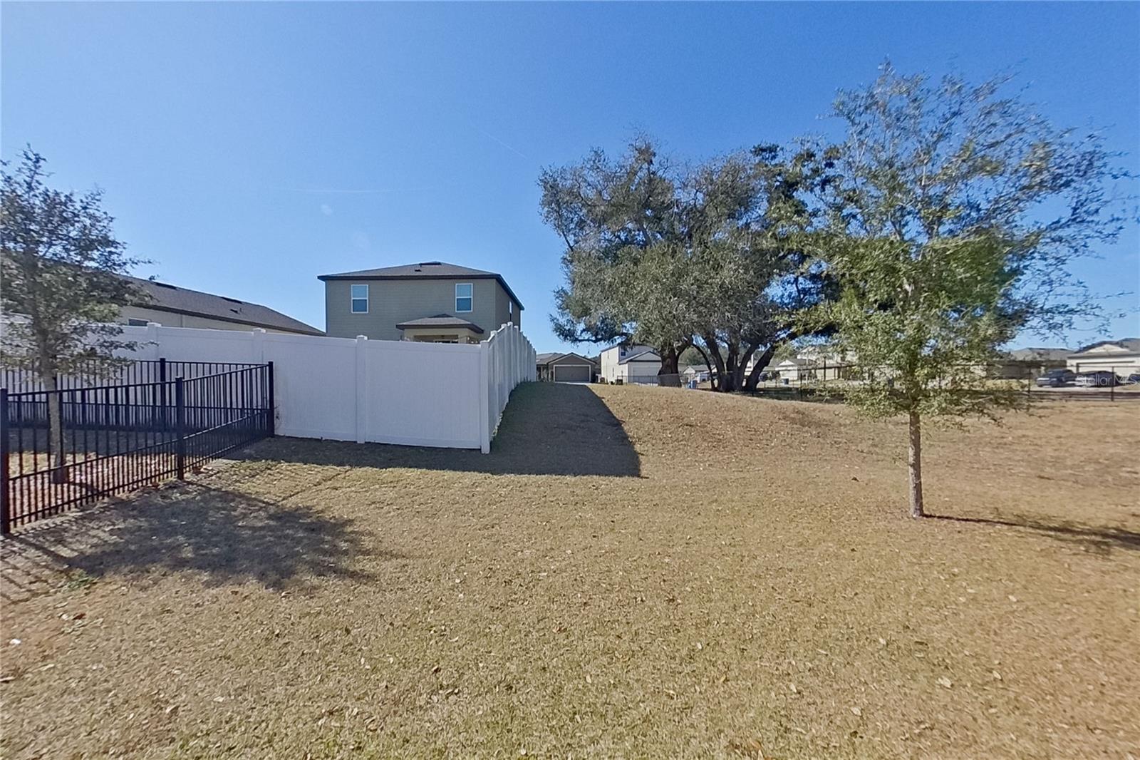 Image 35 of 36 For 30161 Fedora Circle