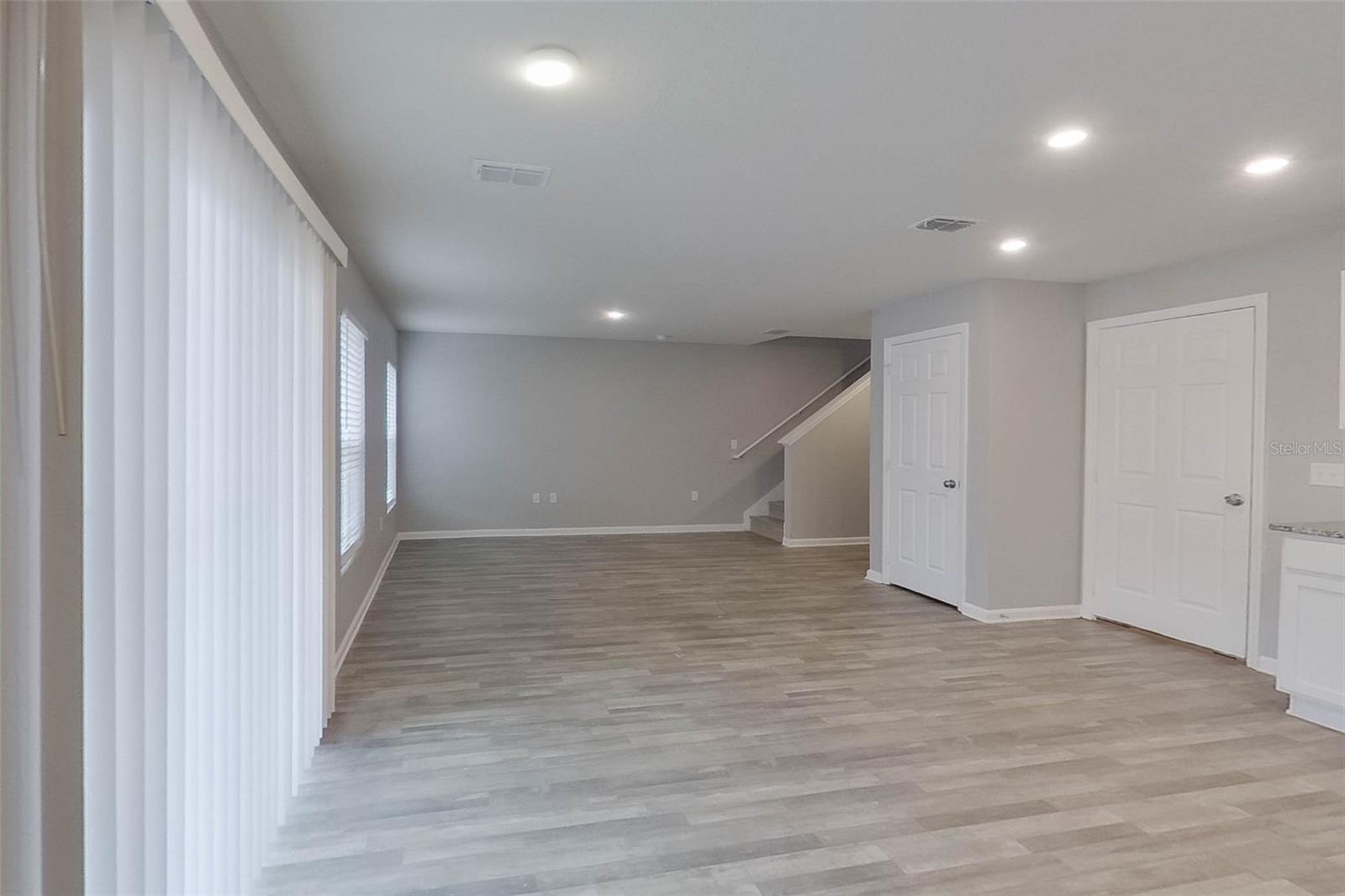 Image 3 of 22 For 1709 Nebraska Loop