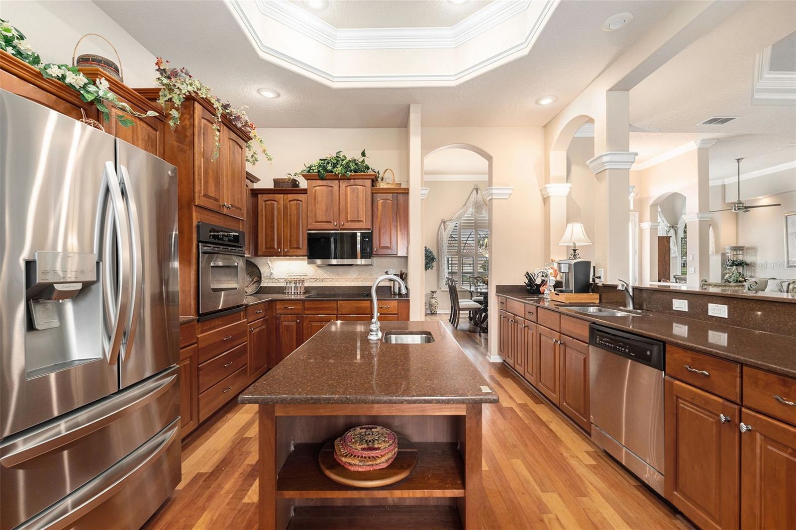 Listing photo id 13 for 5071 Delacroix Drive