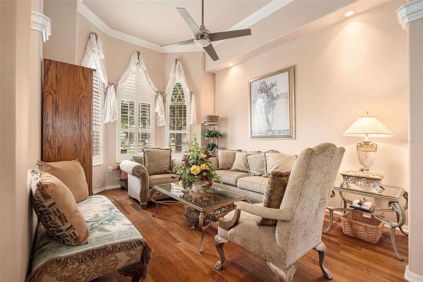 Listing photo id 16 for 5071 Delacroix Drive