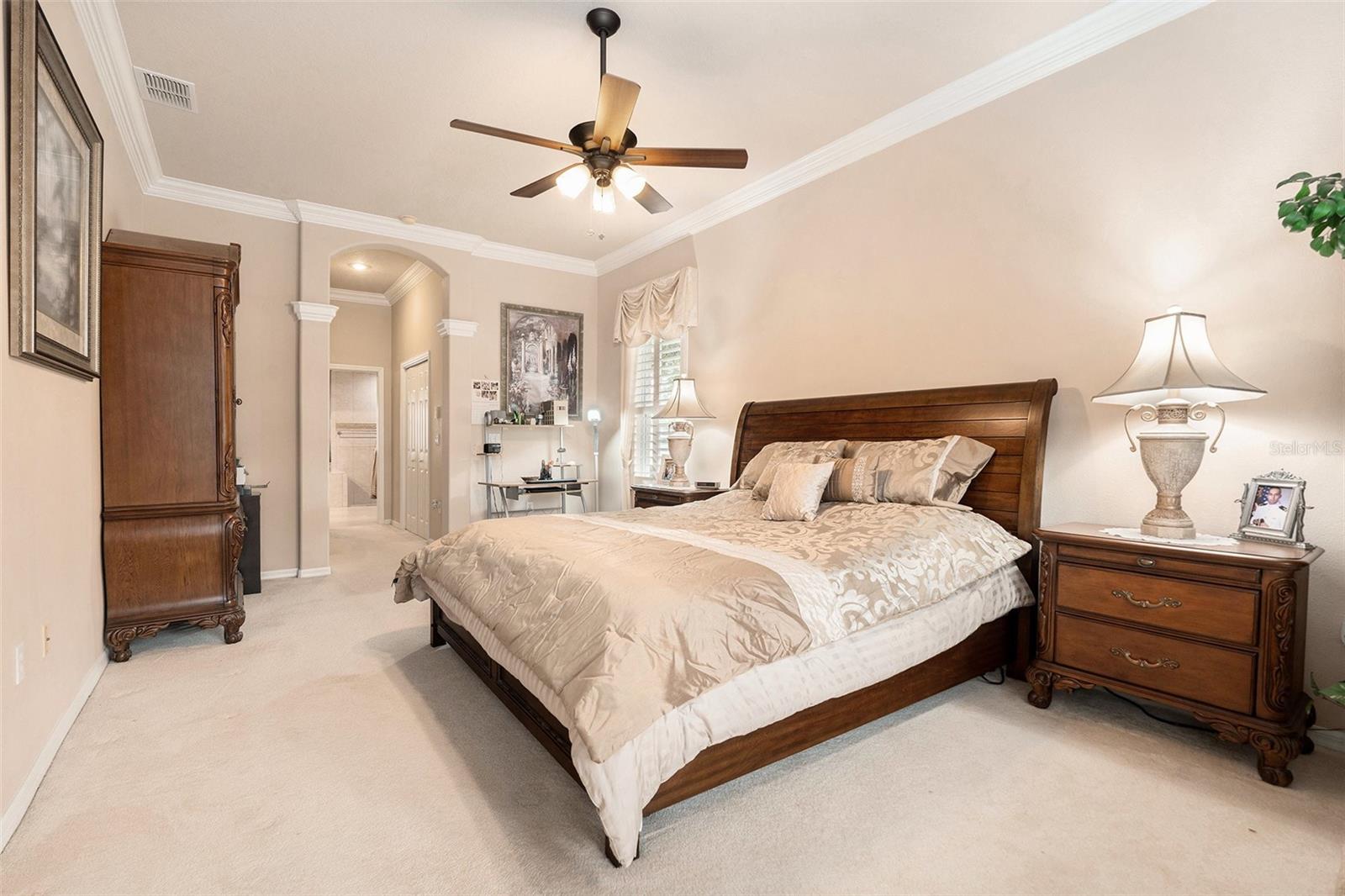 Listing photo id 18 for 5071 Delacroix Drive