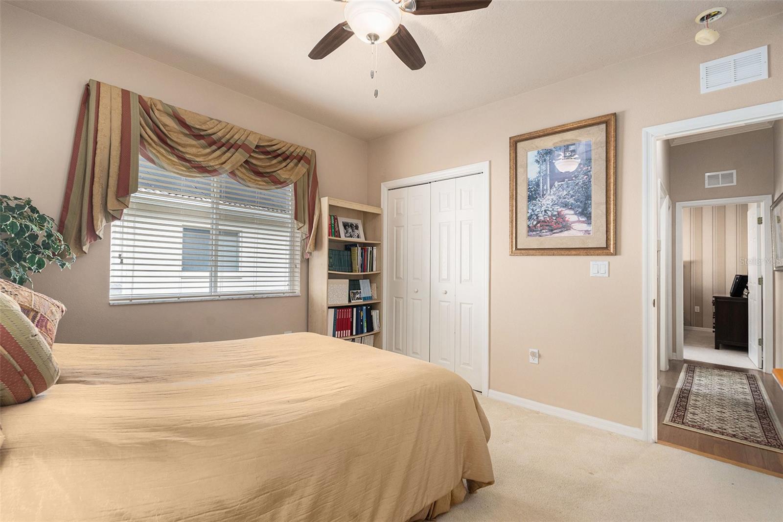 Listing photo id 25 for 5071 Delacroix Drive