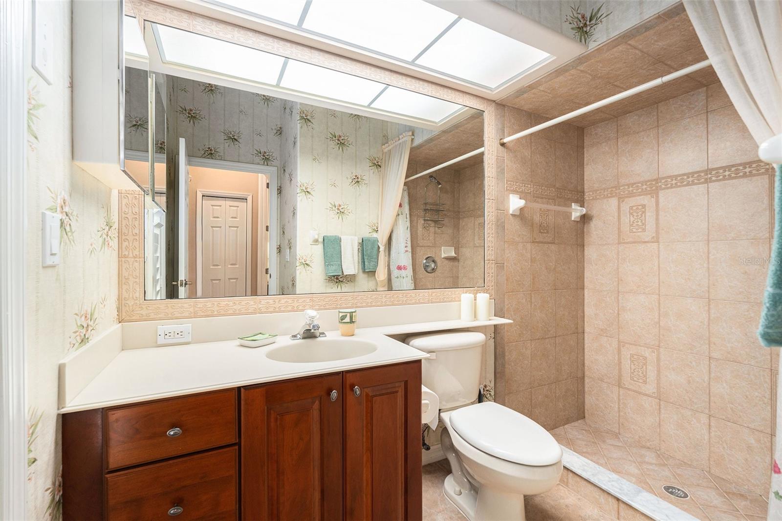 Listing photo id 26 for 5071 Delacroix Drive