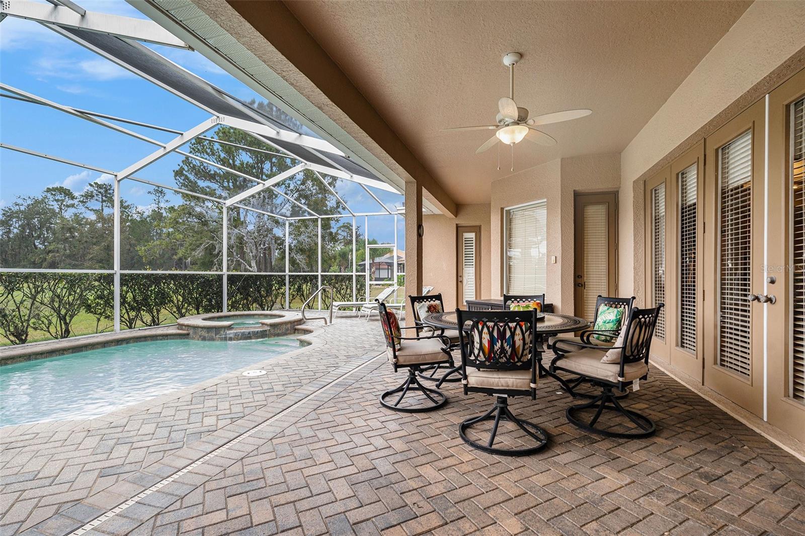 Listing photo id 31 for 5071 Delacroix Drive