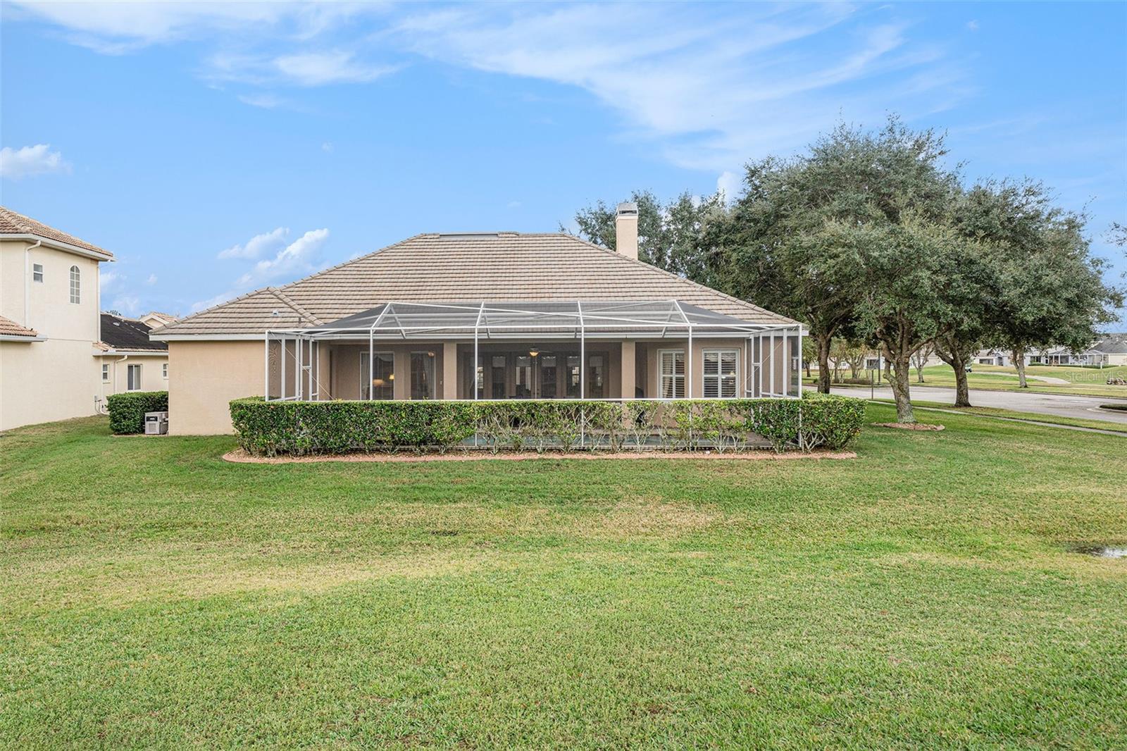 Listing photo id 32 for 5071 Delacroix Drive