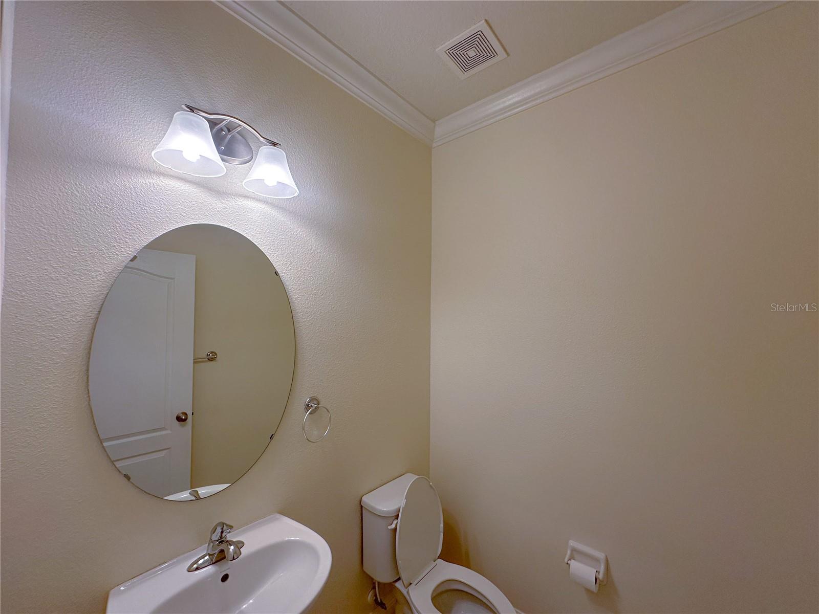 Image 7 of 21 For 7494 Aloma Pines Court