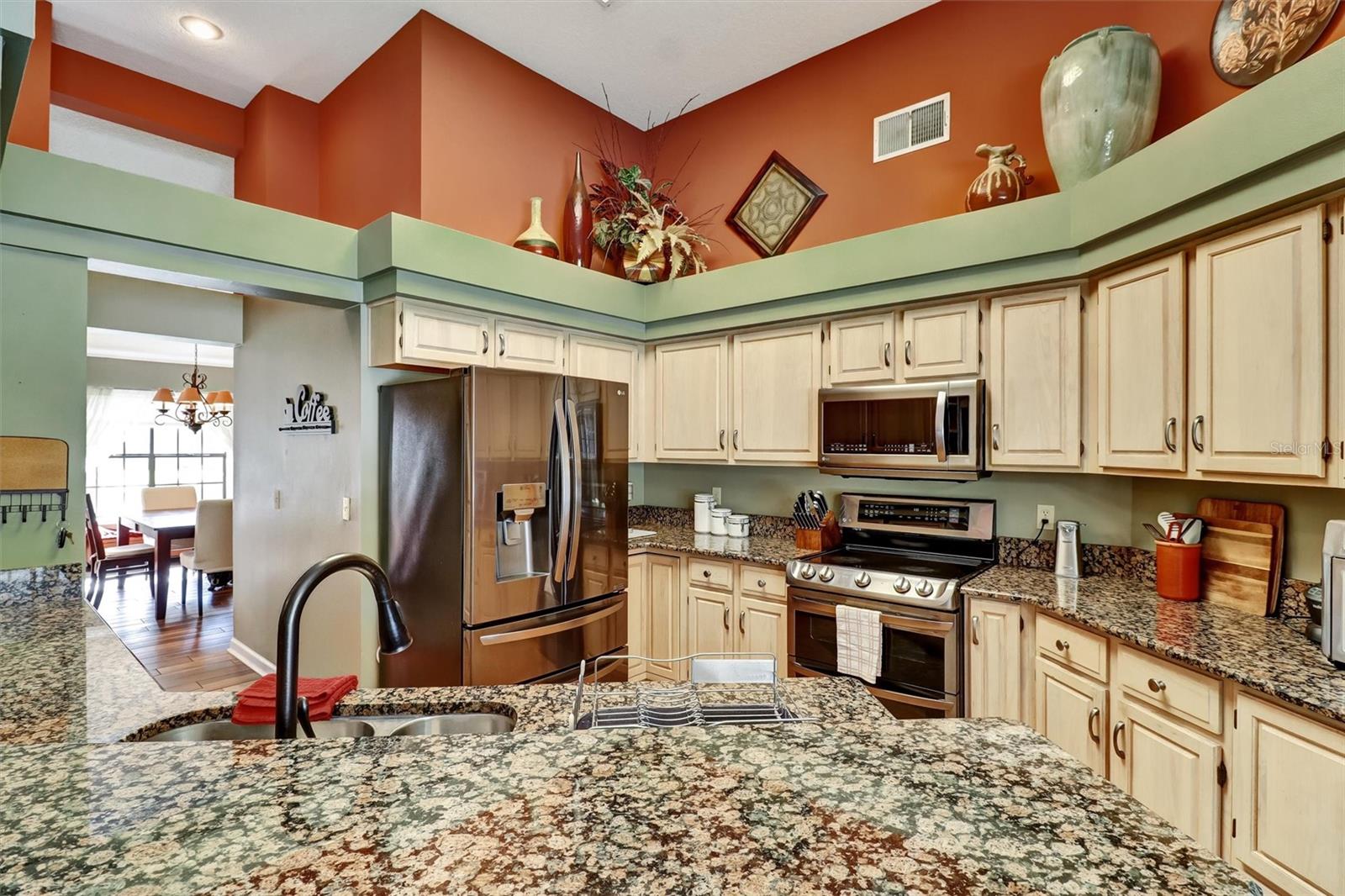 Image 17 of 68 For 8021 Landgrove Court