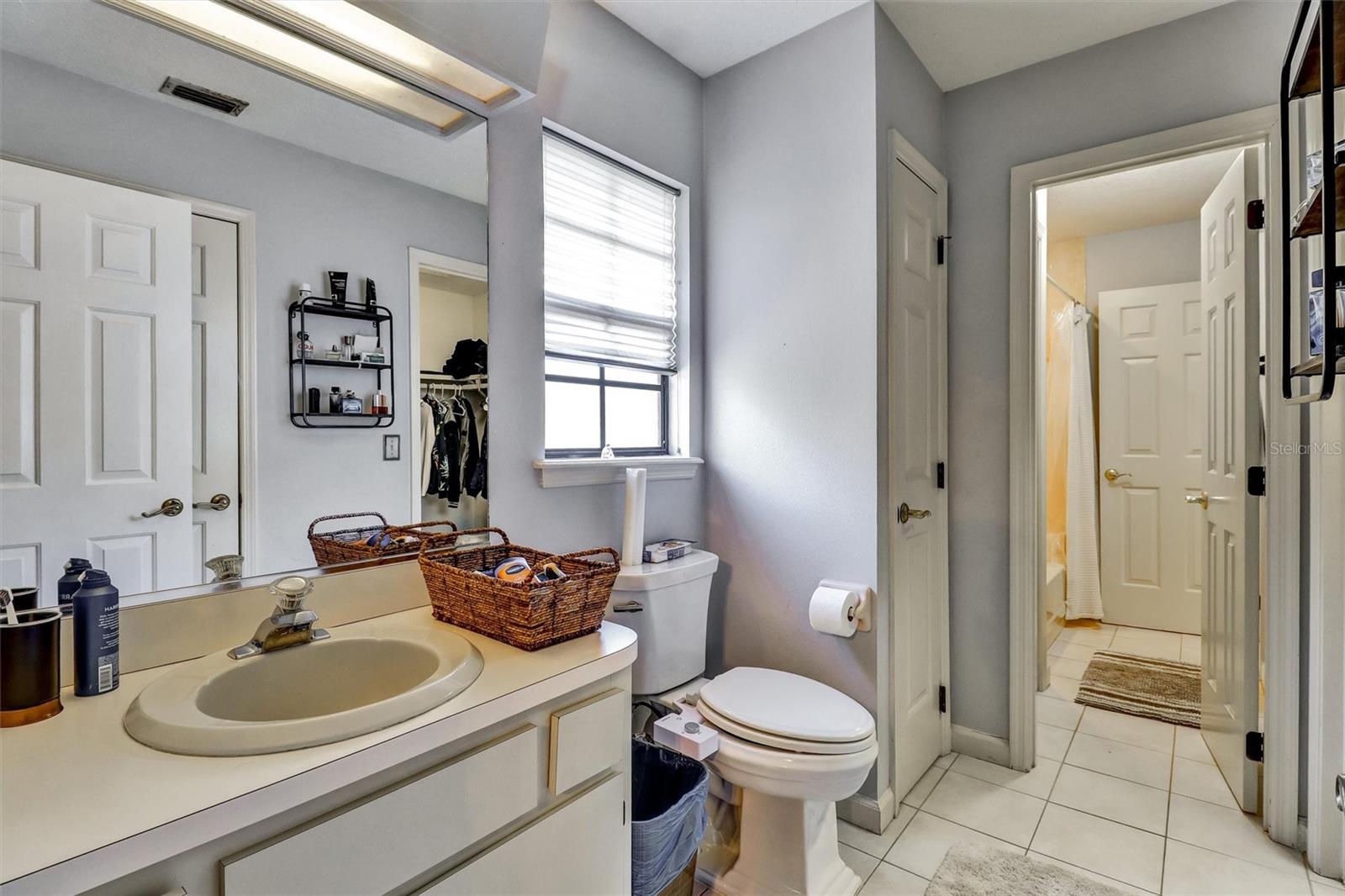 Image 27 of 68 For 8021 Landgrove Court