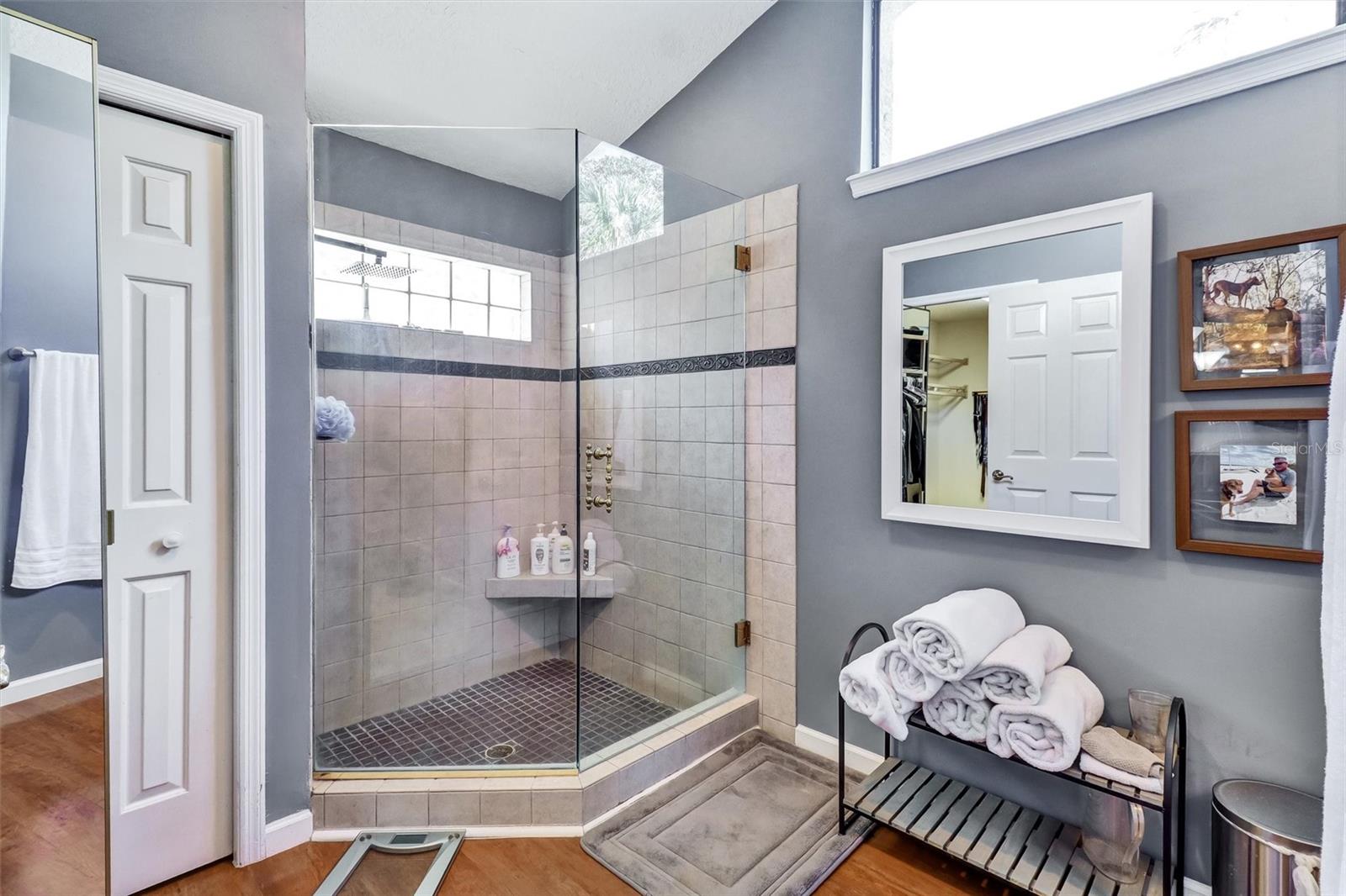 Image 32 of 68 For 8021 Landgrove Court