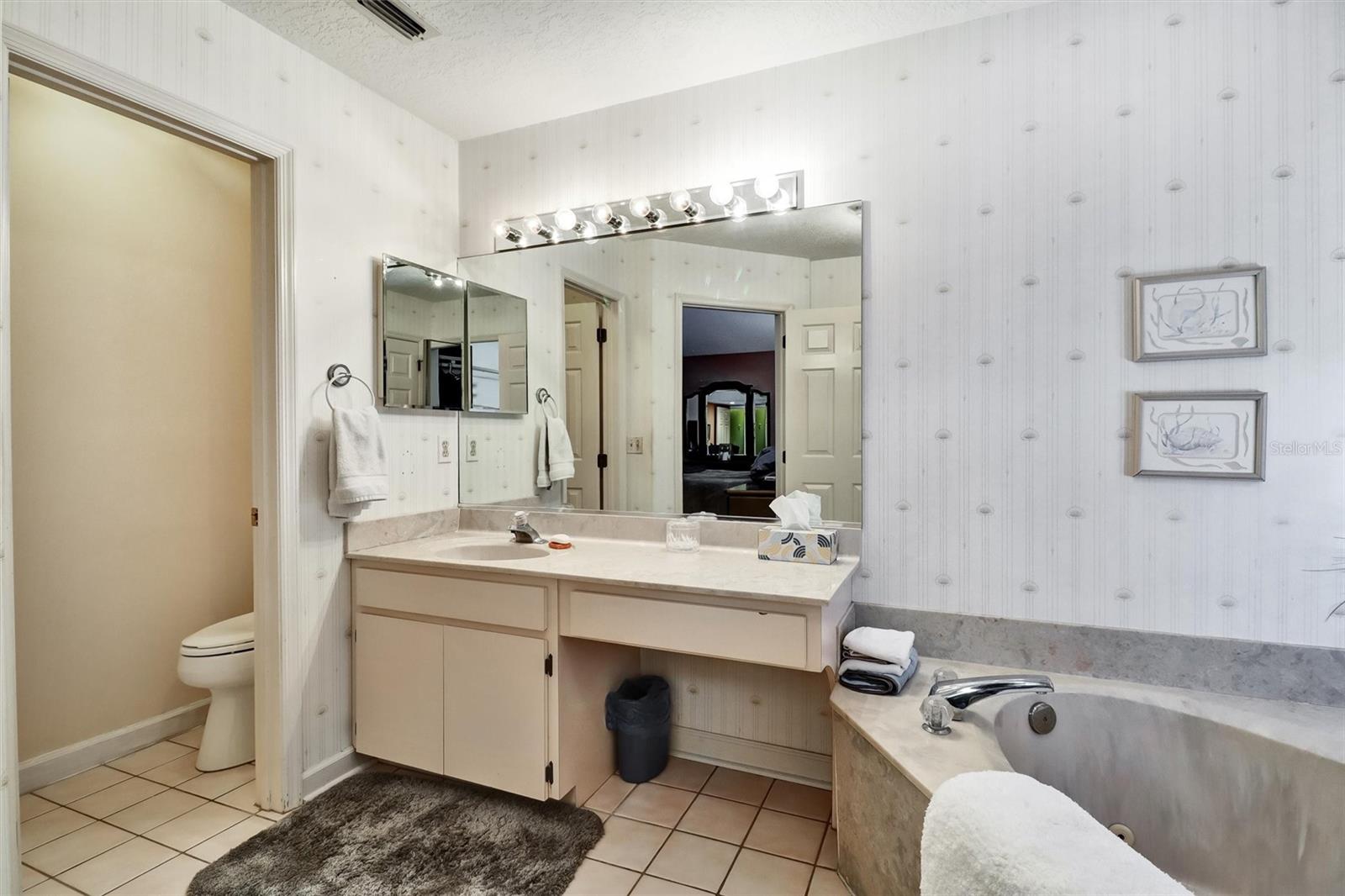 Image 36 of 68 For 8021 Landgrove Court