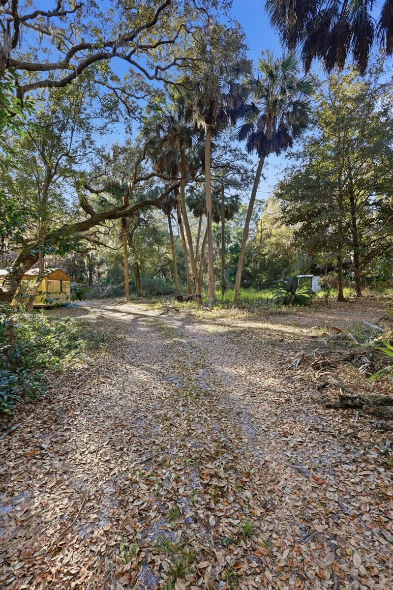 Image 23 of 31 For 932 Country Club Road