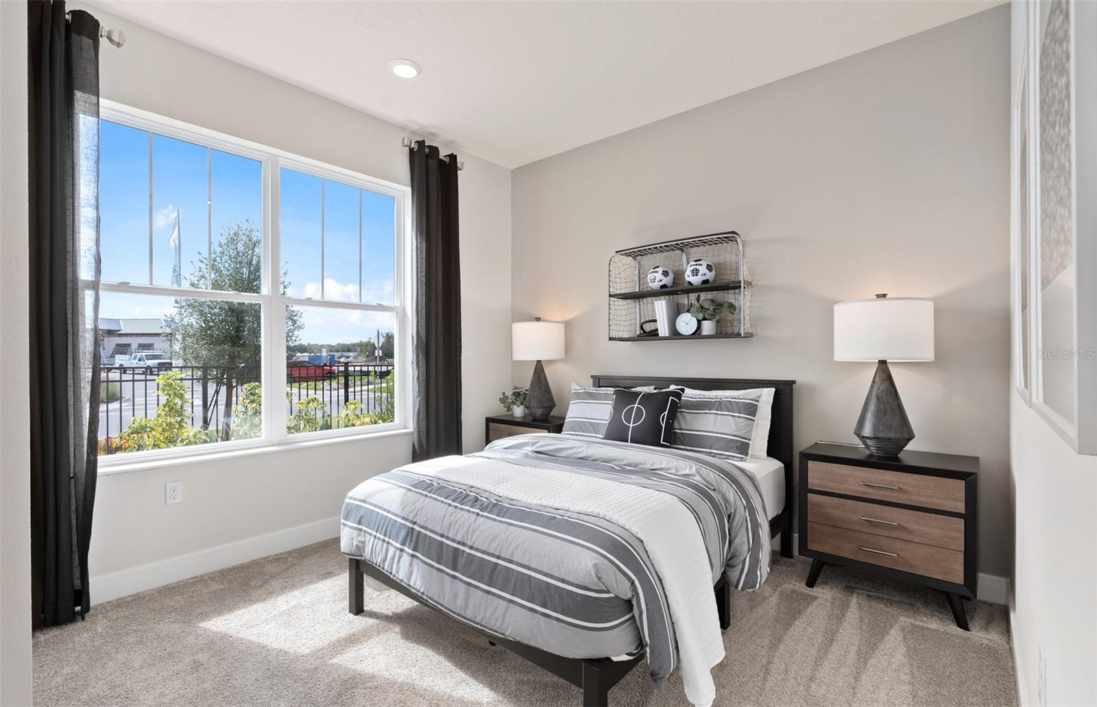 Image 4 of 18 For 3543 Weaver Way