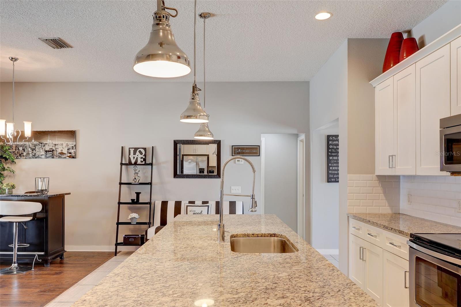 Image 7 of 47 For 1405 Prairie Oaks Court