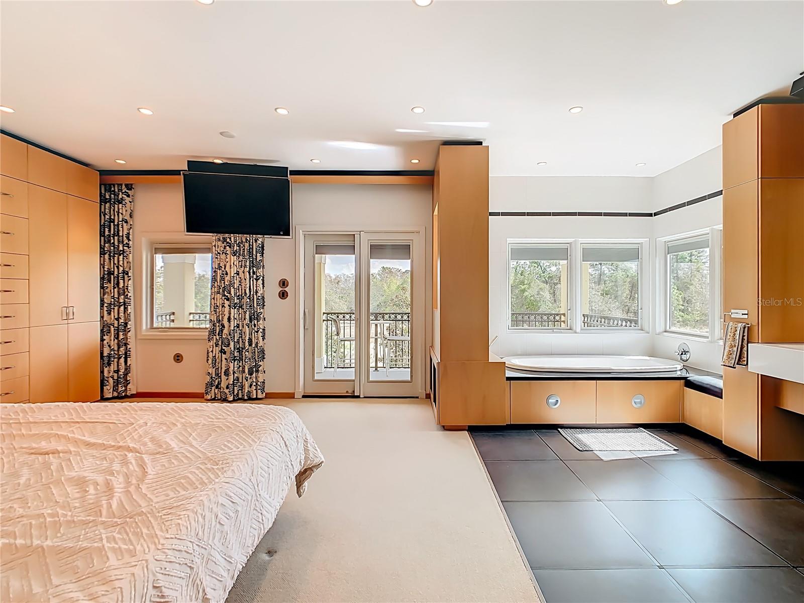 Image 22 of 63 For 917 Desert Mountain Court