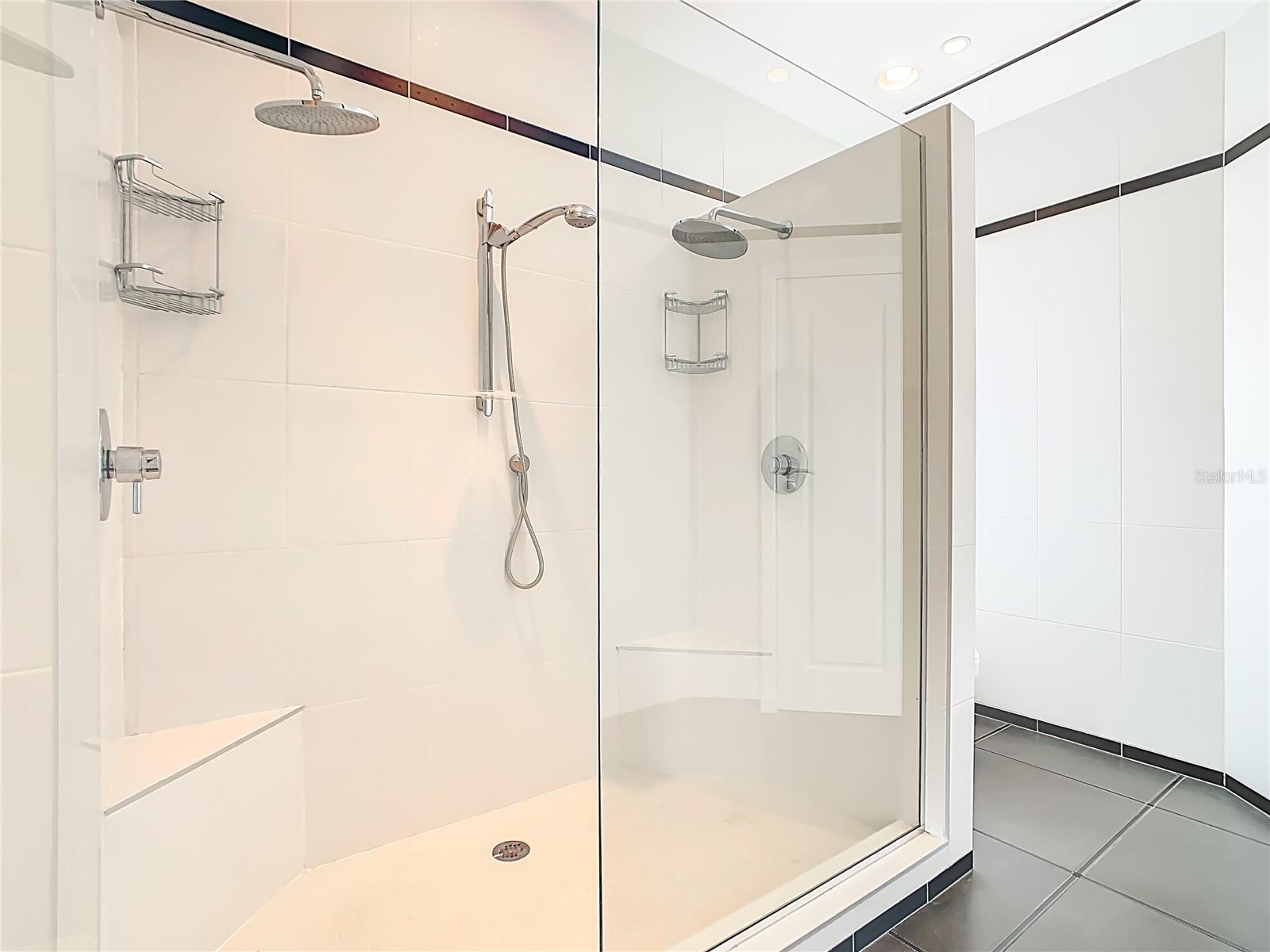 Image 29 of 63 For 917 Desert Mountain Court