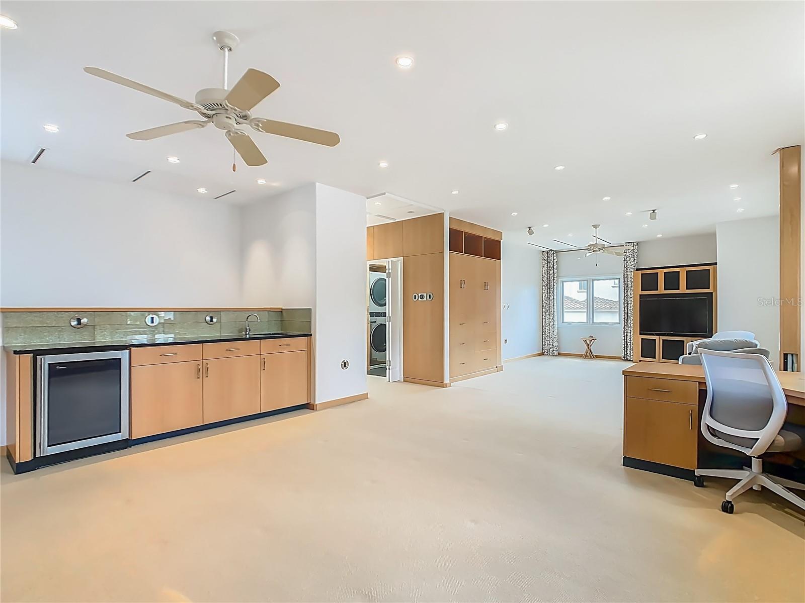 Image 33 of 63 For 917 Desert Mountain Court