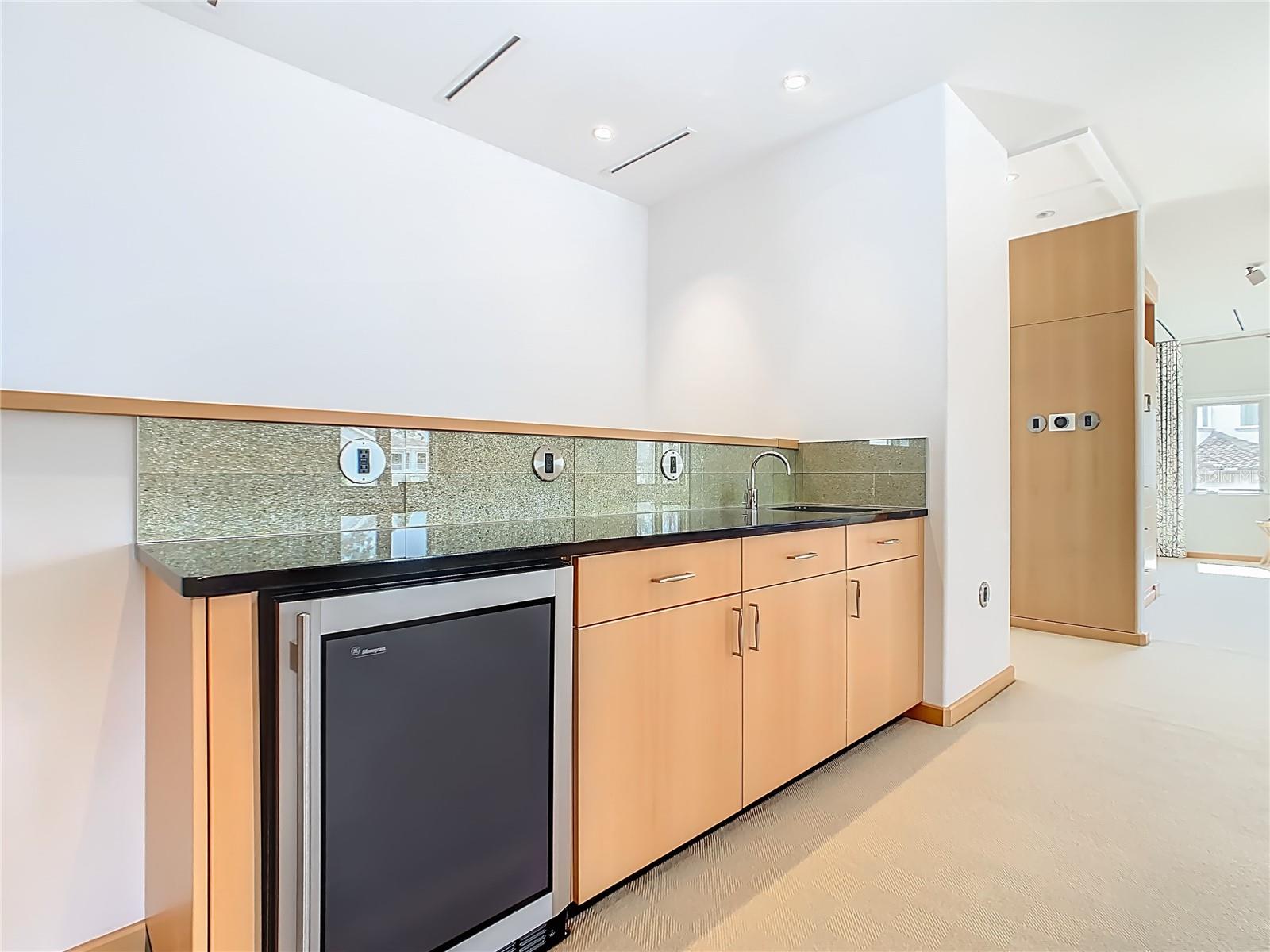 Image 34 of 63 For 917 Desert Mountain Court